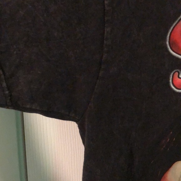 Selena graphic tee thrashed - Picture 5 of 6